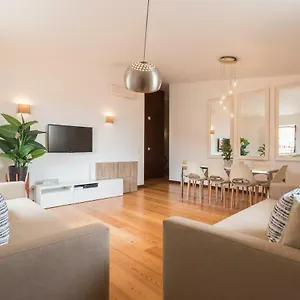 Alfama Modern Two-bedroom W/ River View And Parking - By Lu Holidays Appartement